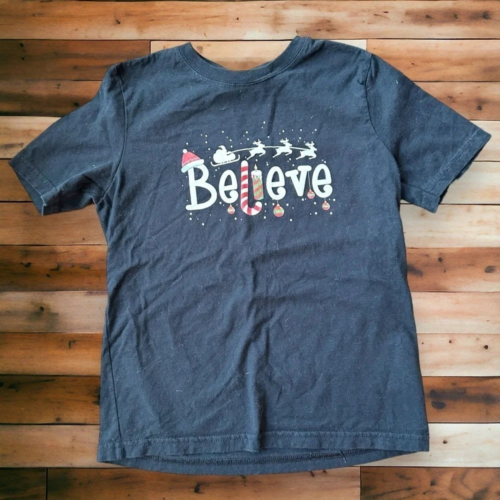 Christmas graphic t‎ shirt kids xs